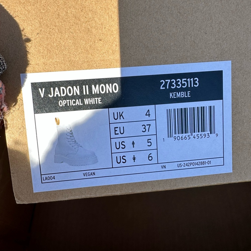 Dr. Martens Jodon II moon all white size 6